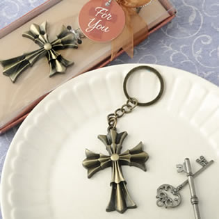 Flared Cross design key chain from fashioncraft